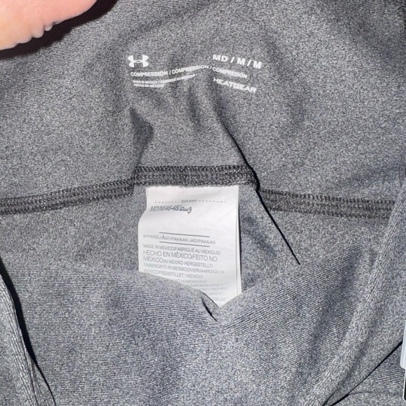 NWT Under Armour Charcoal and Black Athletic Leggings - Picture 3 of 5